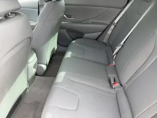 Hyundai ELANTRA 2024 SE 4dr Sedán
