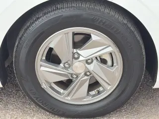 Hyundai ELANTRA 2024 SE 4dr Sedán