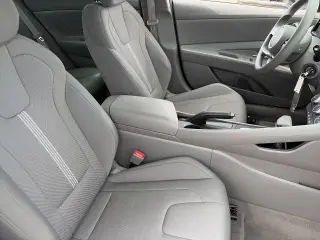 Hyundai ELANTRA 2024 SE 4dr Sedán