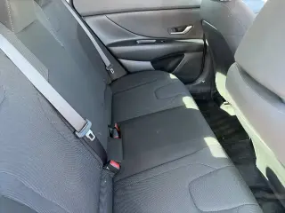 Hyundai ELANTRA 2025 SE Sedán 4 puertas