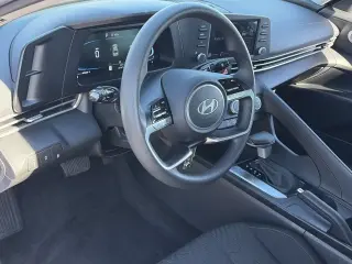 Hyundai ELANTRA 2025 SE Sedán 4 puertas