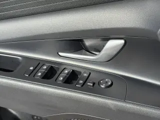 Hyundai ELANTRA 2025 SE Sedán 4 puertas