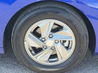 Hyundai ELANTRA 2025 SE Sedán 4 puertas