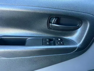 Nissan NV200 2015 S 4dr Cargo Mini-Van