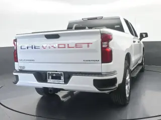Chevrolet Silverado 1500 2024 4x2 Custom 4dr Crew Cab 5.8 ft. SB