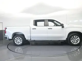 Chevrolet Silverado 1500 2024 4x2 Custom 4dr Crew Cab 5.8 ft. SB
