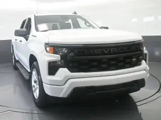 Chevrolet Silverado 1500 2024 4x2 Custom 4dr Crew Cab 5.8 ft. SB