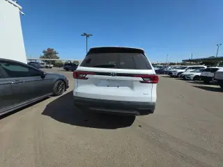 Toyota Grand Highlander 2025 XLE 4dr SUV