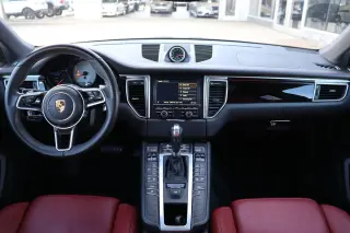2016 Porsche Macan