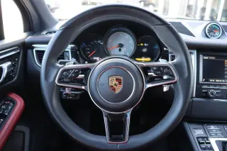 2016 Porsche Macan