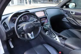 2017 INFINITI Q60