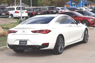 2017 INFINITI Q60