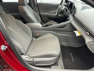 Hyundai ELANTRA 2025 SEL Sport 4dr Sedán
