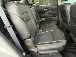 Nissan Pathfinder 2023 AWD SL 4dr SUV