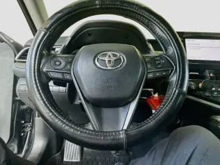 Toyota Camry 2021 SE 4 Sedán