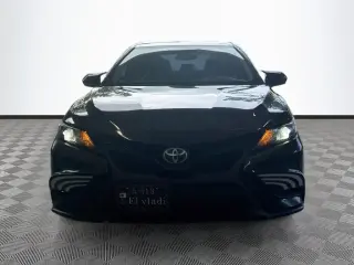 Toyota Camry 2021 SE 4 Sedán
