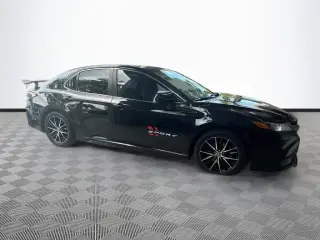 Toyota Camry 2021 SE 4 Sedán