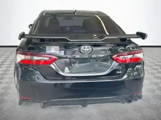 Toyota Camry 2021 SE 4 Sedán