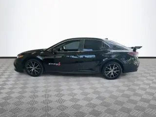 Toyota Camry 2021 SE 4 Sedán