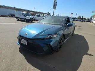 Toyota Camry 2025 SE 4dr Sedan