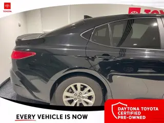 Toyota Camry 2025 LE 4dr Sedán