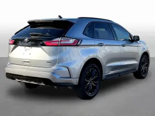 Ford Edge 2022 AWD SE 4dr Crossover