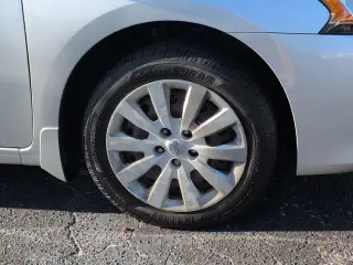 Nissan Sentra 2015 S 4dr Sedan 6M