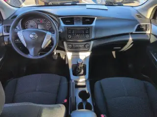 Nissan Sentra 2015 S 4dr Sedan 6M