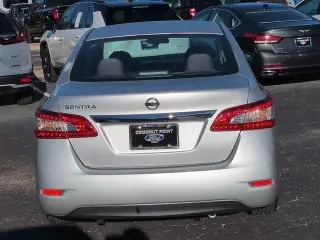 Nissan Sentra 2015 S 4dr Sedan 6M