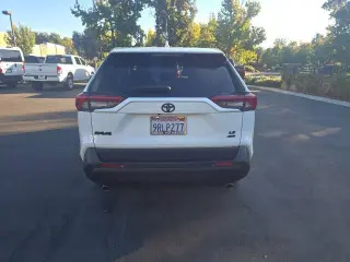 Toyota RAV4 2024 AWD LE 4dr SUV