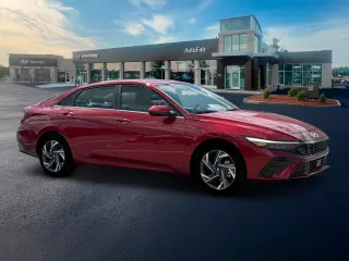 Hyundai ELANTRA 2025 SEL Convenience Sedán de 4 puertas
