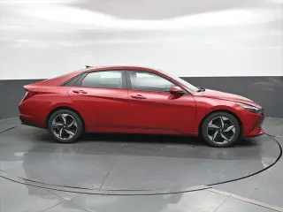 Hyundai ELANTRA 2023 SEL Sedán 4 puertas