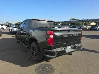 Chevrolet Silverado 1500 2024 4x2 Custom Cabina Crew 4 puertas 5.8 ft. SB