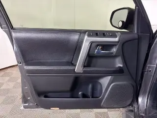 Toyota 4Runner 2017 4x2 SR5 Premium 4dr SUV