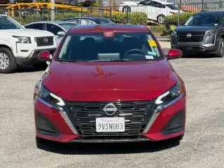 Nissan Altima 2025 2.5 SV 4dr Sedán