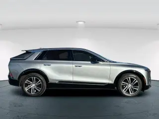 Cadillac LYRIQ 2024 AWD Luxury 1 4dr SUV