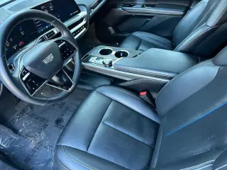Cadillac LYRIQ 2024 AWD Luxury 1 4dr SUV