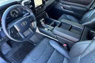 Toyota Tundra 2024 4x4 SR5 4dr CrewMax Cab Pickup LB
