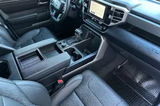 Toyota Tundra 2024 4x4 SR5 4dr CrewMax Cab Pickup LB