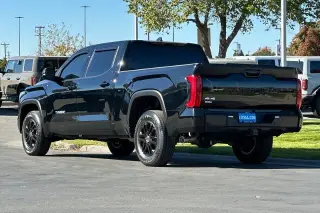 Toyota Tundra 2024 4x4 SR5 4dr CrewMax Cab Pickup LB