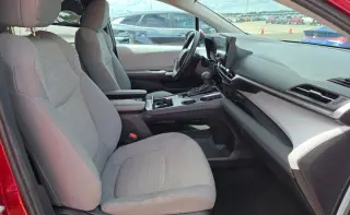 Toyota Sienna 2025 LE 8-Pasajeros 4dr Mini-Van