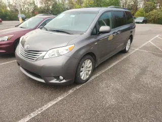 Toyota Sienna 2017 AWD XLE 7 Pasajeros 4dr Mini Van