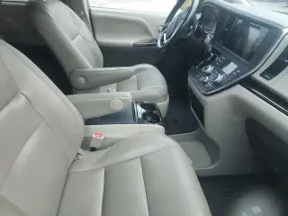 Toyota Sienna 2017 AWD XLE 7 Pasajeros 4dr Mini Van
