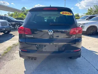 Volkswagen Tiguan 2017 AWD 2.0T Wolfsburg Edition 4Motion SUV de 4 puertas