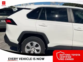 Toyota RAV4 2025 LE 4dr SUV