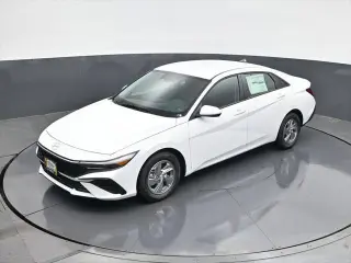 Hyundai ELANTRA 2026 SE 4dr Sedán