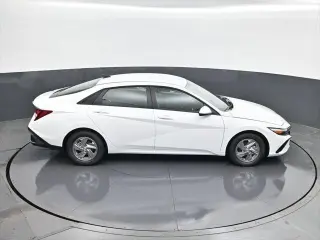 Hyundai ELANTRA 2026 SE 4dr Sedán