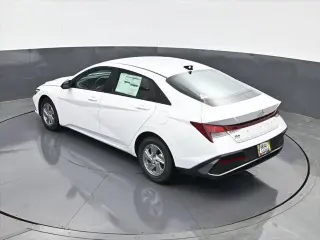 Hyundai ELANTRA 2026 SE 4dr Sedán