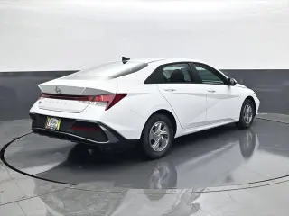 Hyundai ELANTRA 2026 SE 4dr Sedán
