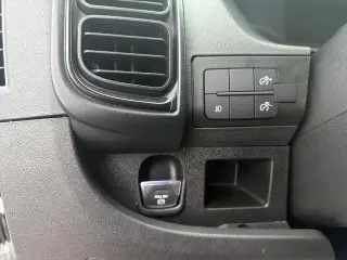 Ram ProMaster 2025 Tradesman 2500 136 WB 3dr Techo Bajo Furgón de Carga sin Asiento de Pasajero